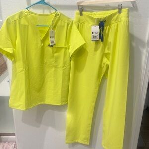 FIGS Women's Scrub Set in Neon Yellow